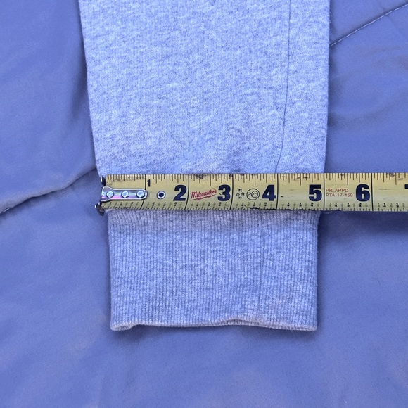 Champion sweatpants. Size medium. 54%cotton 46% polyester. Pictures for guide - Picture 3 of 9